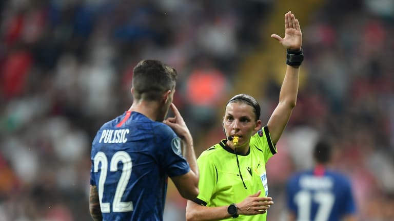 Gabar Garsoore Looga Dhigay Kulan Weyn Oo Champions League