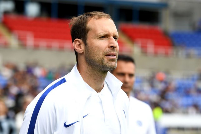 Muxuu Petr Cech Ka Yiri In Lagu Soo Daray Xiddigaha Chelsea