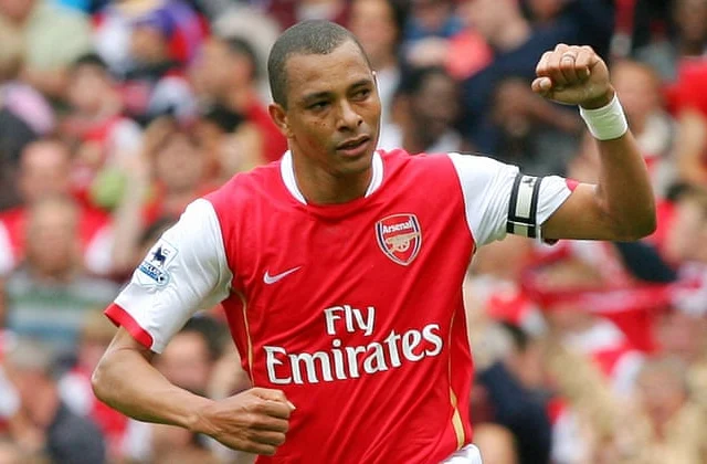 Gilberto Silva Oo Kooxdiisa Hore Ee Arsenal Usoo Jeediyey