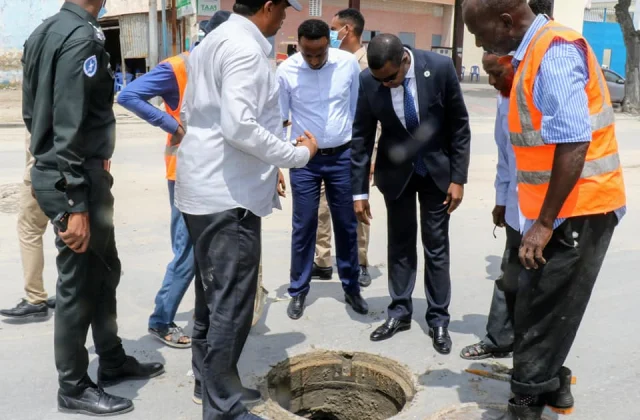 Gobolka Banaadir oo gacan ka taagay maareynta Biyaha fadhiya
