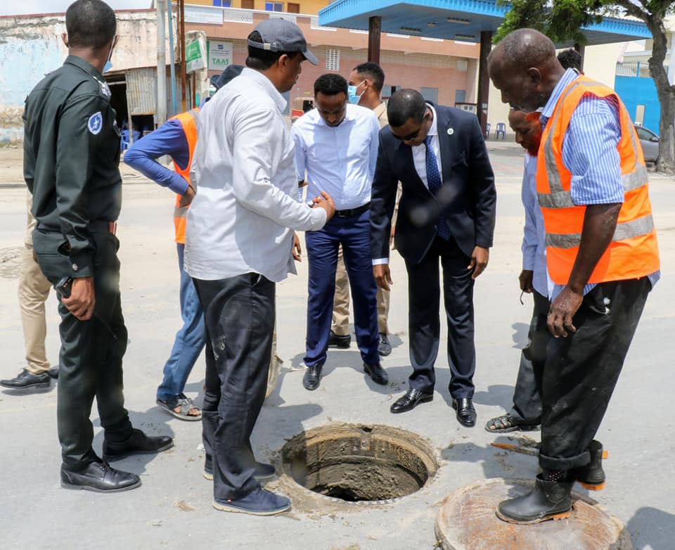 Gobolka Banaadir oo gacan ka taagay maareynta Biyaha fadhiya
