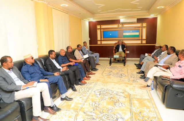 Golaha Wasiirada DG Puntland oo fadhi degdeg ah ka yeeshay