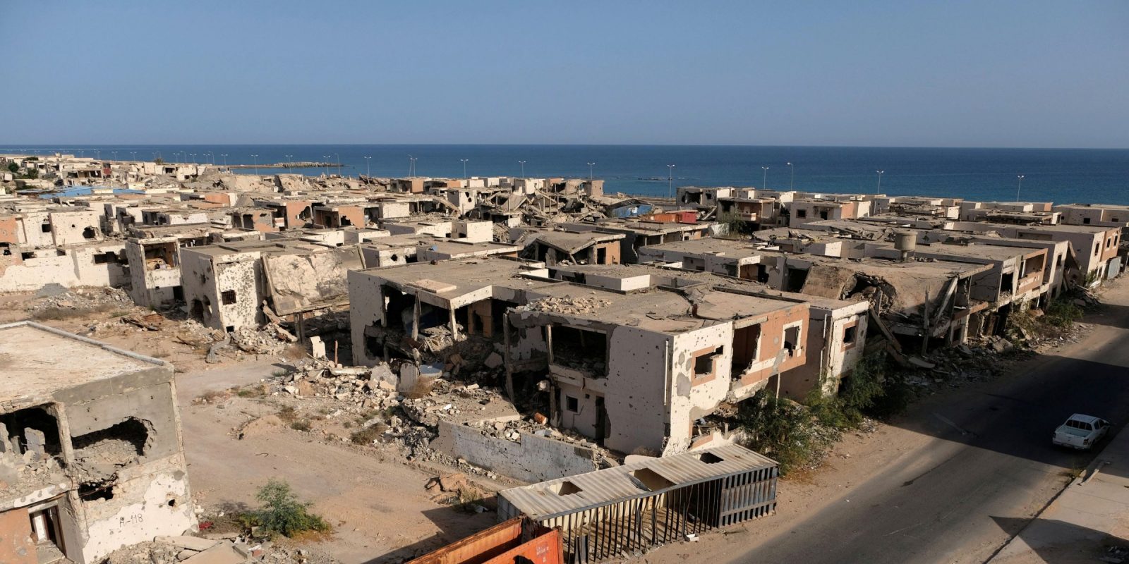 Haftar militias order fishermen to leave Sirte harbor despite an agreement