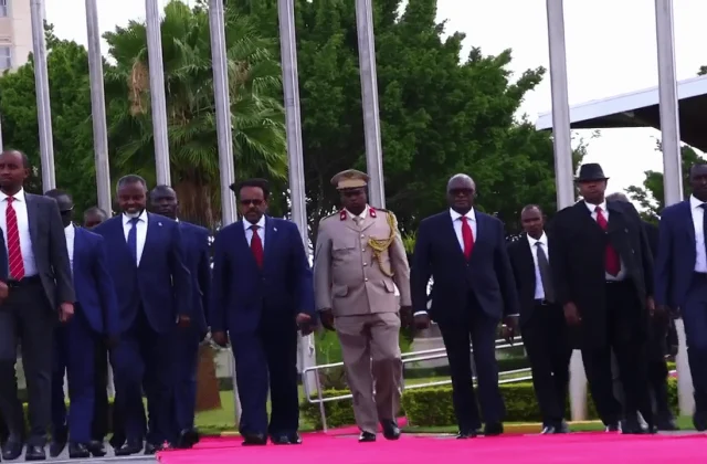 Hogaamiye Farmaajo oo safar aan lasii shaacin ku tagay