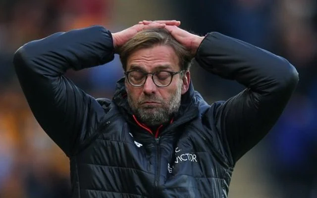 Ian Wright Oo Saadaaliyey Ciyaarta Xanuunka Badan Ee Jurgen