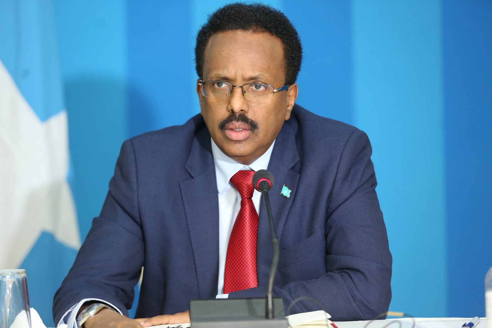 MW. Farmaajo oo shaqada ka eryay gudoomiye ku xigeenadii