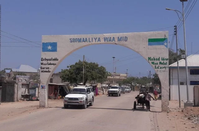 Maxaa khasaaro ah oo ka soo kordhay weerarkii Al Shabaab ku