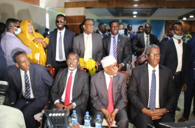 Midowga Musharaxiinta oo dalbaday in lakala diro guddiyada