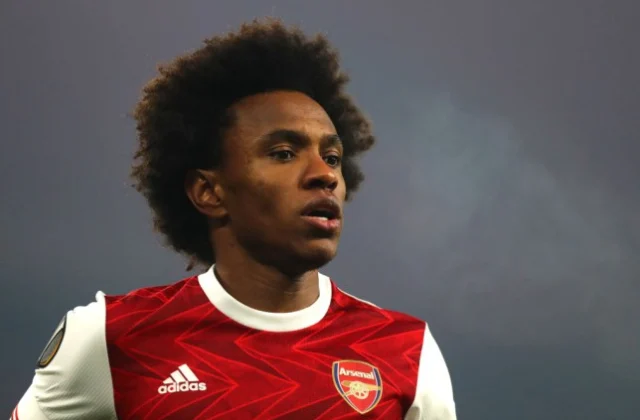 Muxuu Sameeyay Willian Todobaadkan Oo Keeni Karta In Arsenal