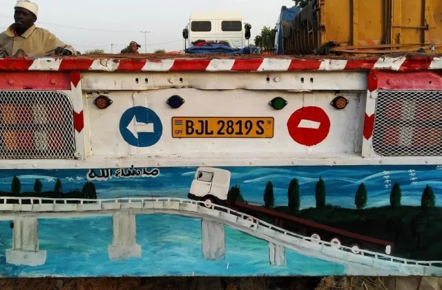 [Série pont Sénégambie]: the bridge that changed the lives of carriers (2/3)
