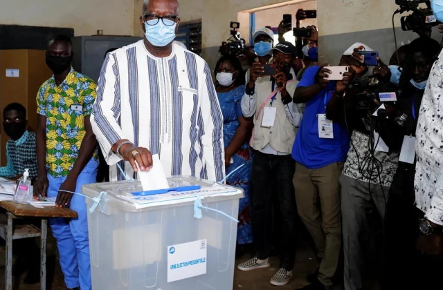 Several failed candidates congratulate President Roch Kaboré on his re-election