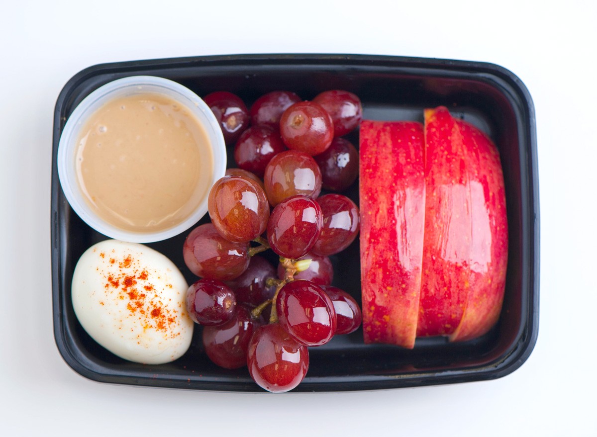 This Is the Solely Manner To Snack and Lose Weight, Say Consultants