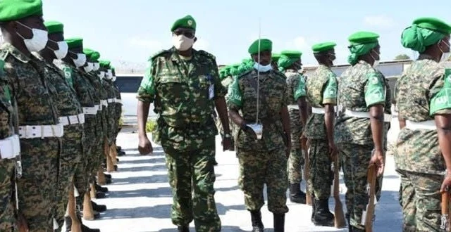 Uganda oo qeyb ka mid ah ciidamadeeda kala baxday Soomaaliya