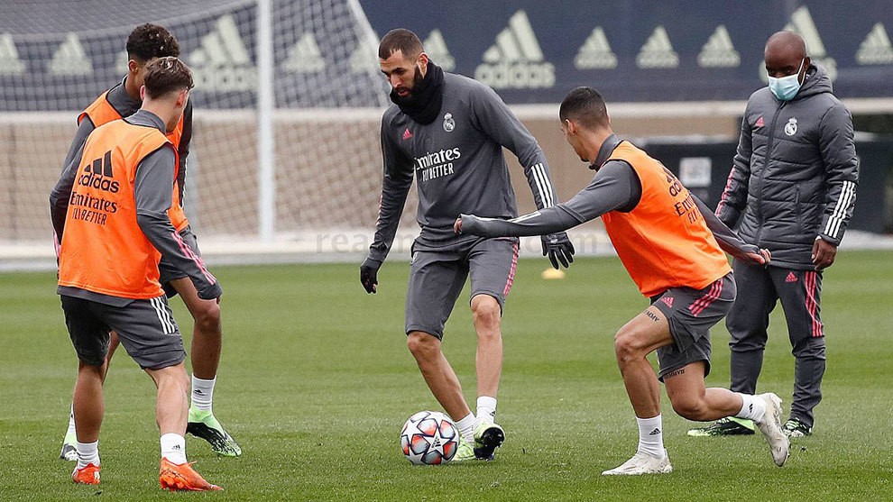 Zinedine Zidane Oo Shaaciyey Liiska Xiddigaha Real Madrid Ee