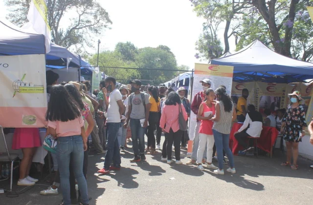 after a year interrupted by Covid-19, the student fair attracts many academics