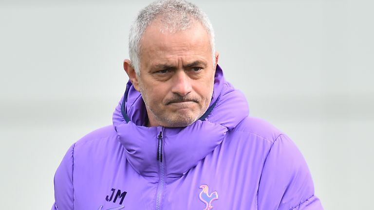 Jose Mourinho Oo Magacaabay LIXDA Kooxood Ee Koobka