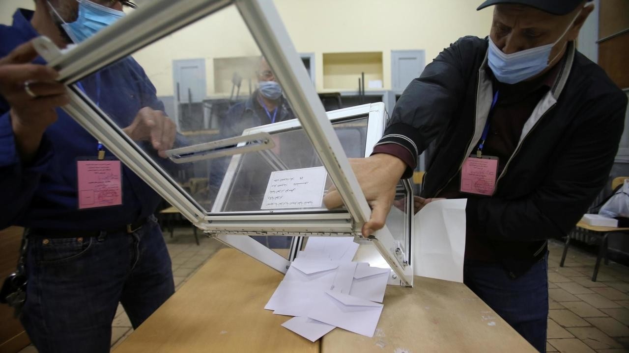 the constitutional referendum marked by a record breaking abstention
