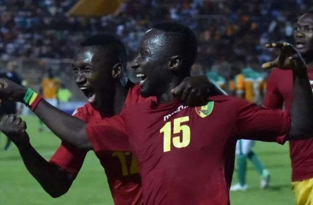 with Naby Keïta neutralizes Guinea Chad