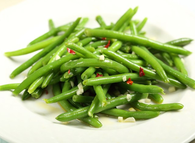 roasted green beans on the plate