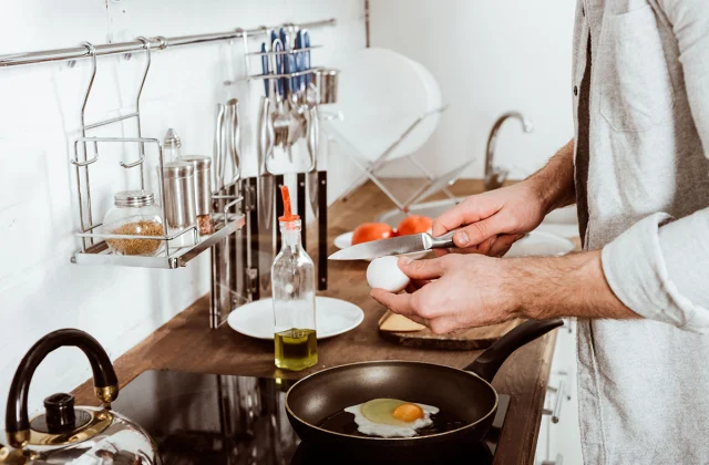 8 finest breakfast habits for males, say dietitians
