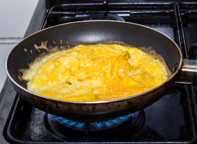 scrambled eggs with low heat