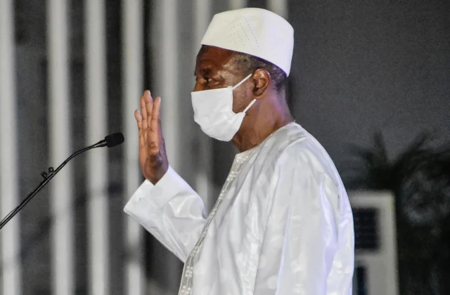 Alpha Condé swore in front of Guineans and international representatives