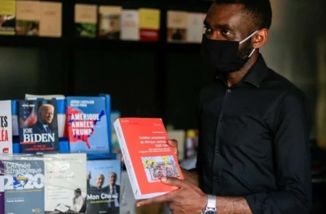 Alpha Ramazani, bookseller in Kinshasa for love of books