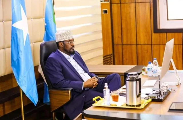 Axmed Madoobe oo dalbaday in Gedo laga saaro “Jabhadaha