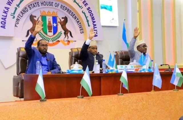 Baarlamaanka Puntland oo xasaanadii Xildhibaannimo ka qaaday