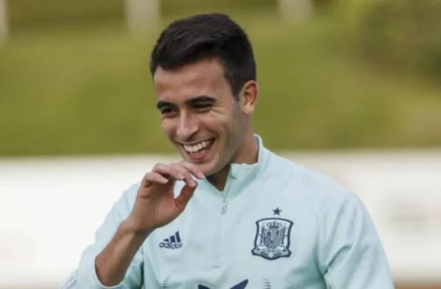 Barcelona ayaa diyaar u ah inay dhameystirto saxiixa daafaca