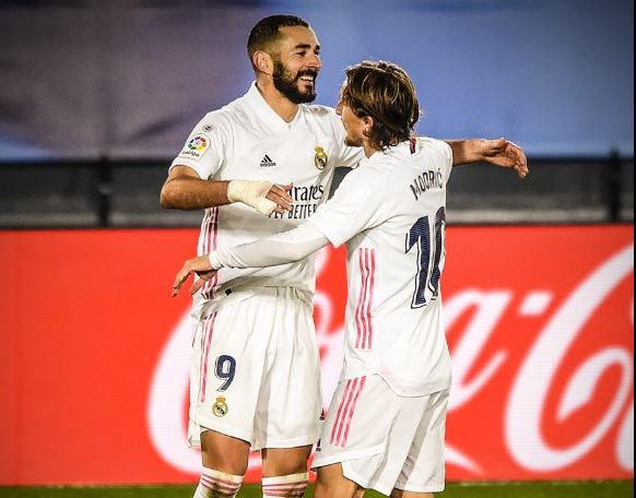 Benzema iyo Luka Modric ayaa badiyay markii lixaad oo xiriir ah
