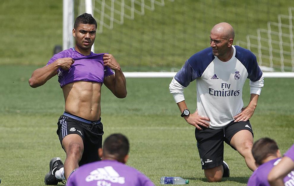 Zinedine Zidane ayaa ugu dambeyn raaligelin bixiyay