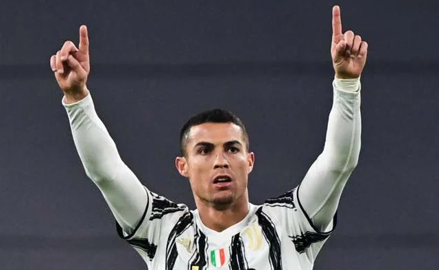 Cristiano Ronaldo Oo Xalay Sii Dheeraystay Rikoodhkiisa Gool