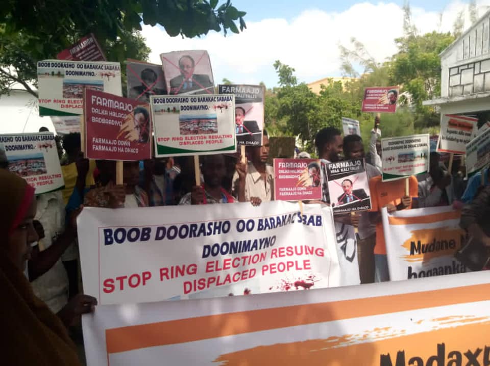 Dibadbaxyada rabsho isu badalay oo ka dhacay Muqdisho! –