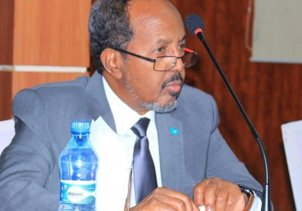 Ex-president disturbing conditions Farmajo to shake up out of the country protection amid quarrels with Kenya
