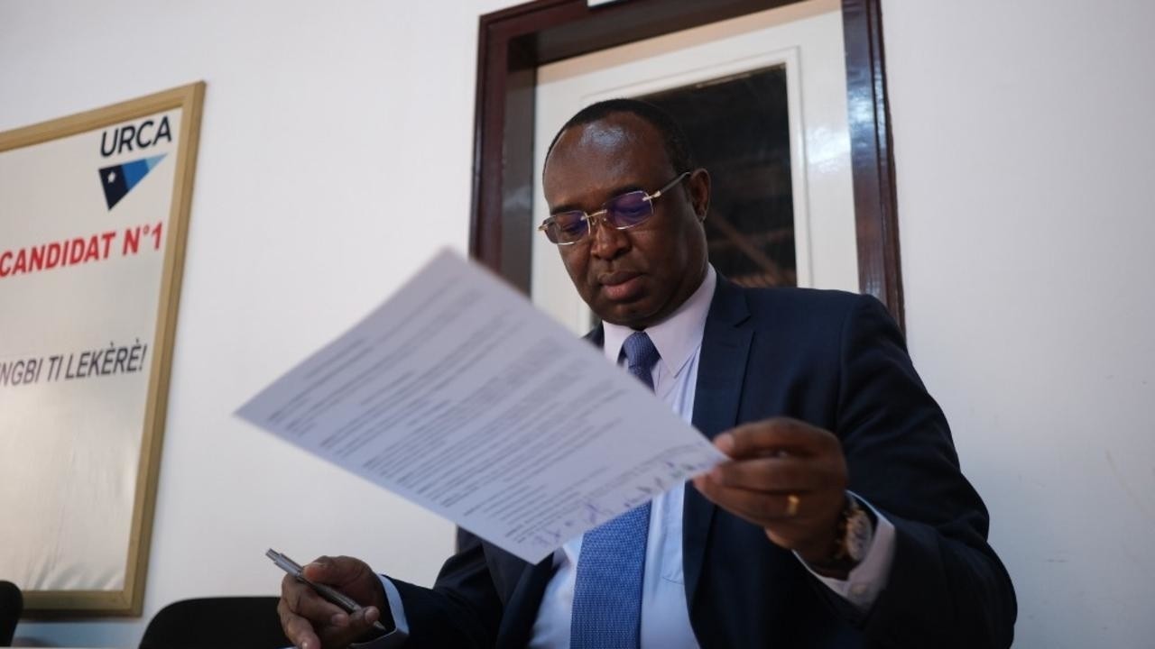 Francois Bozize supports Anicet Georges Dologuele in the presidential election