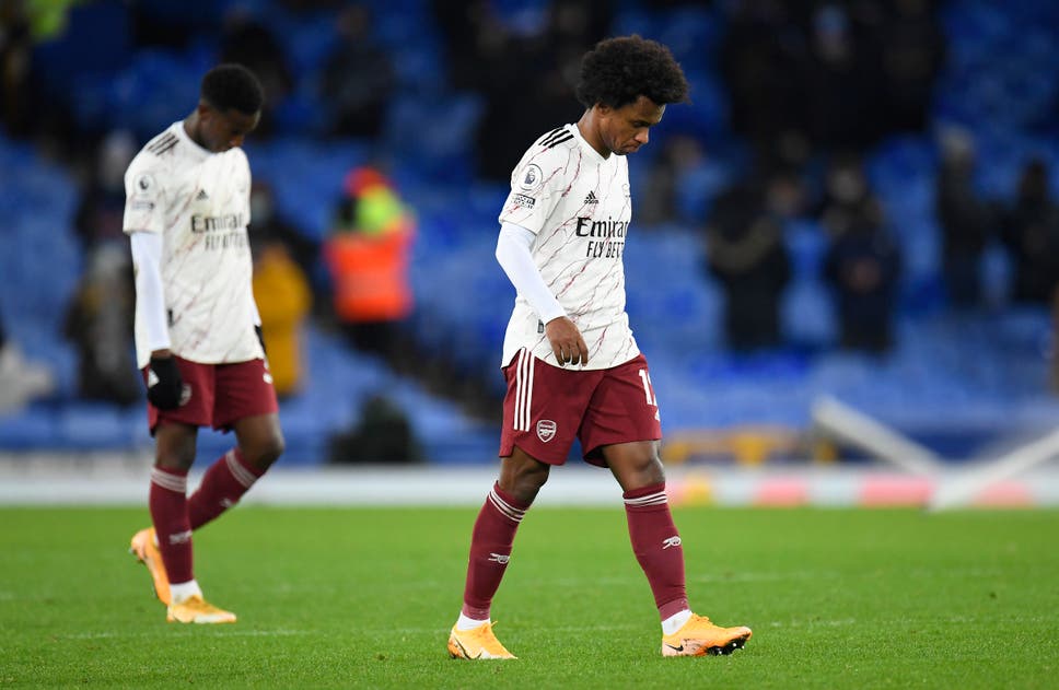Halkan, Willian wuxuu diiwaangaliyay khadka macluumaadka Everton