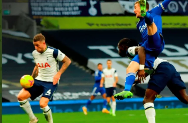 Jamie Vardy ayaa aamusinaya Jose Mourinho, Leicester