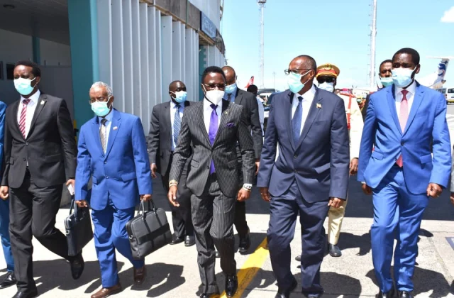Kenya maxay ka tiri safarka Muuse Biixi ee Nairob? –