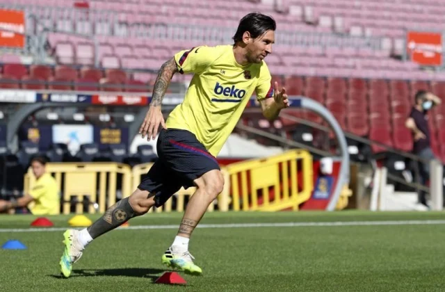 Leo Messi ayaa ka tagay kooxda ka dhisan magaalada Barcelona