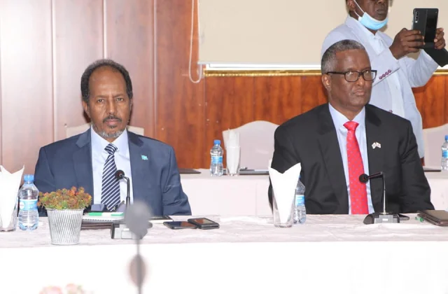 Midowga Musharixiinta oo MW Farmaajo ku eedeeyay in uu