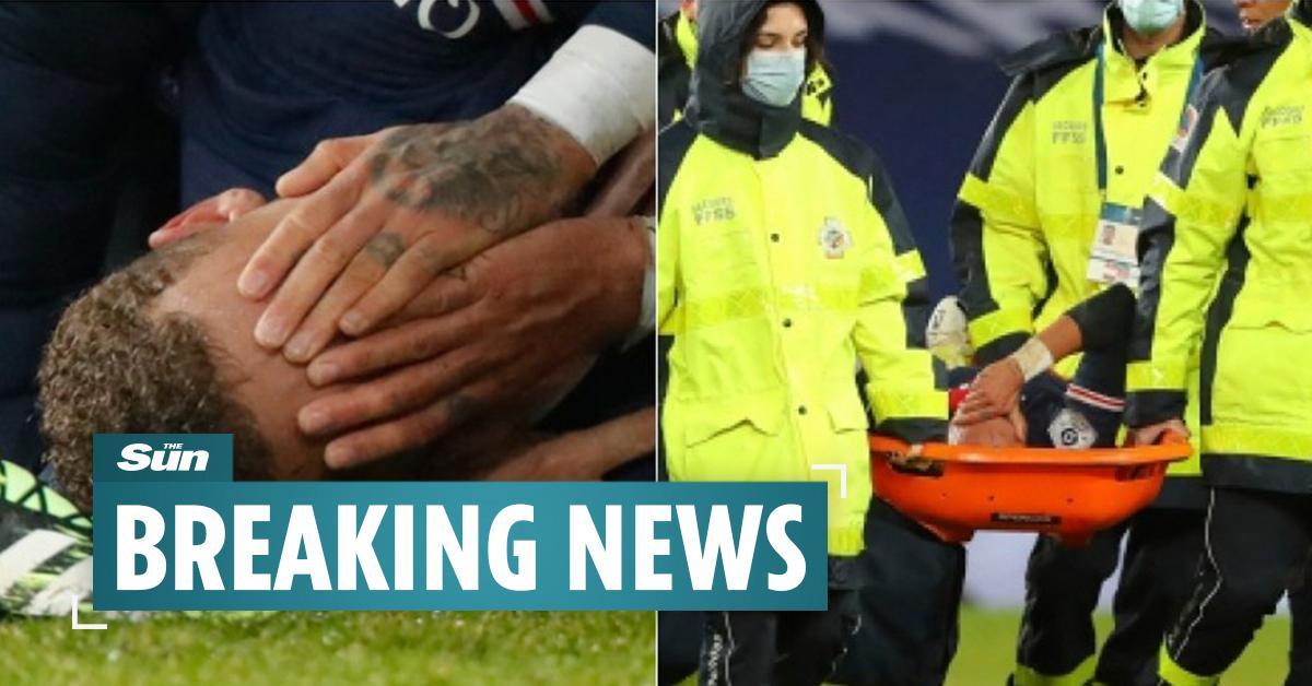 Neymar oo ka ooyaya garoonka PSG