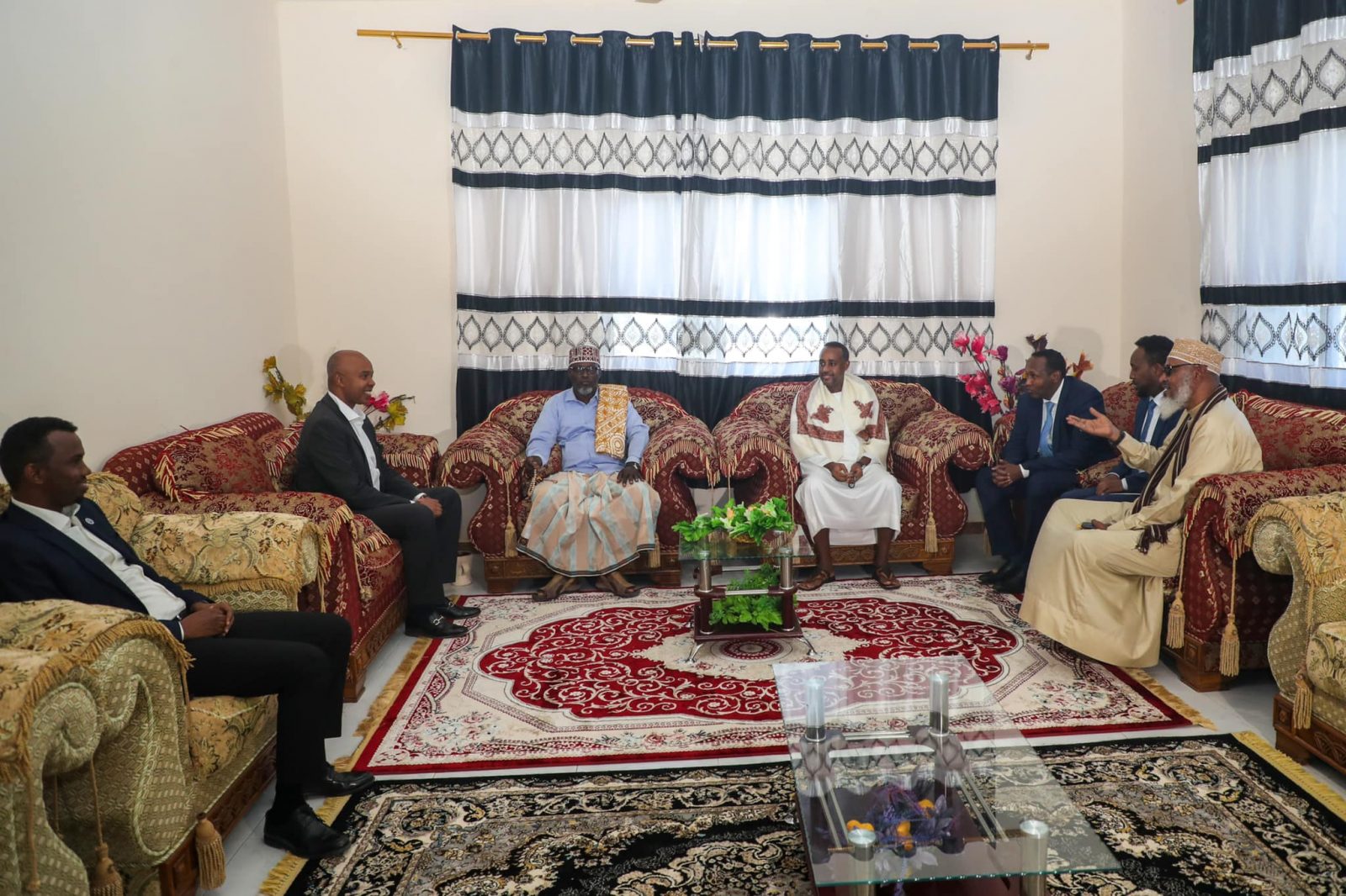 RW Rooble oo Isimada & Bulshada Rayidka Puntland kala hadlay