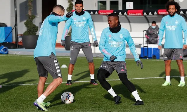 Real Madrid Oo Ku Dhawaaqday Liiska Kooxdeeda Ee Kulanka