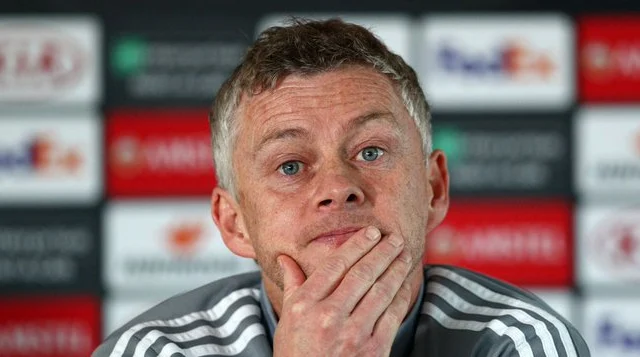 Solskjaer Oo Wadnaha Jaray Jamaahiirta Man United & Laba