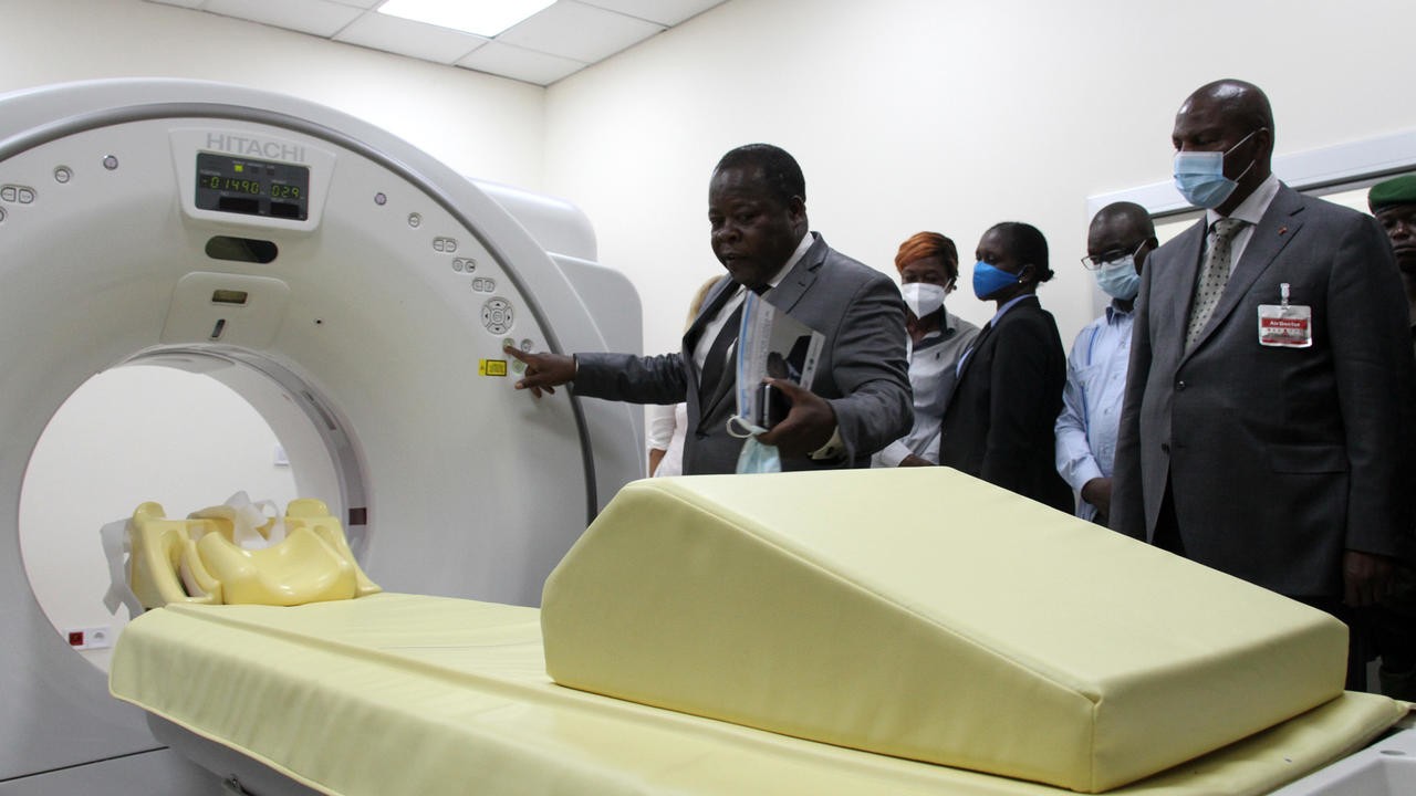 The Central African Republic acquires a scanner and a hemodialysis