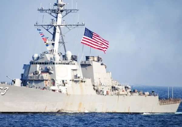America is sending warships into Somalia’s waters earlier than the withdrawal of troops