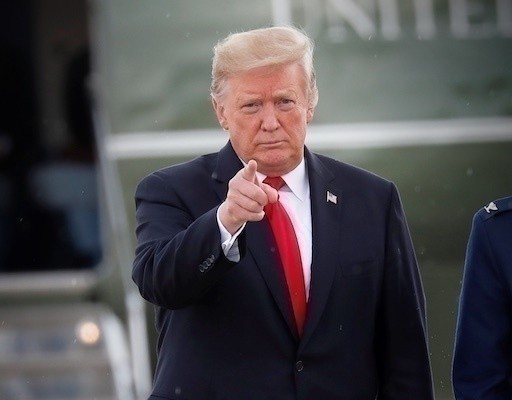 Trump oo ku adkeystay in uu saarayo Ciidamada ka jooga