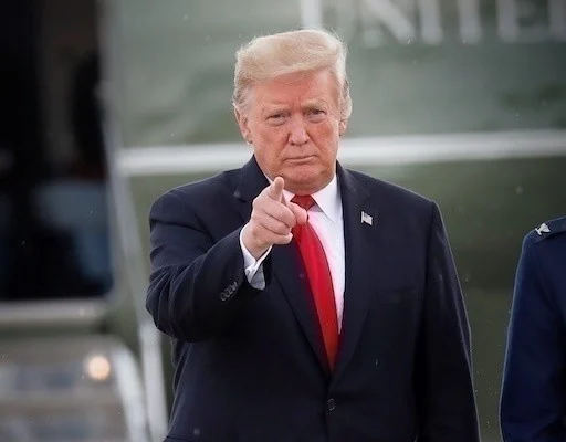 Trump oo ku adkeystay in uu saarayo Ciidamada ka jooga