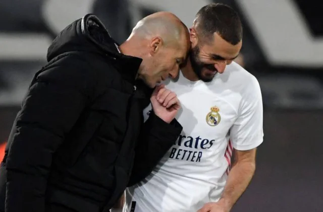 Zinedine Zidane ayaa magacaabay weeraryahan Karim Benzema